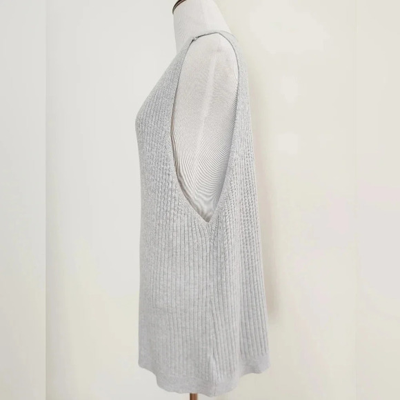 || SOFT SURROUNDINGS || grey tank top,  ribbed, v neck, sweater, sleeves, XL - Picture 6 of 7